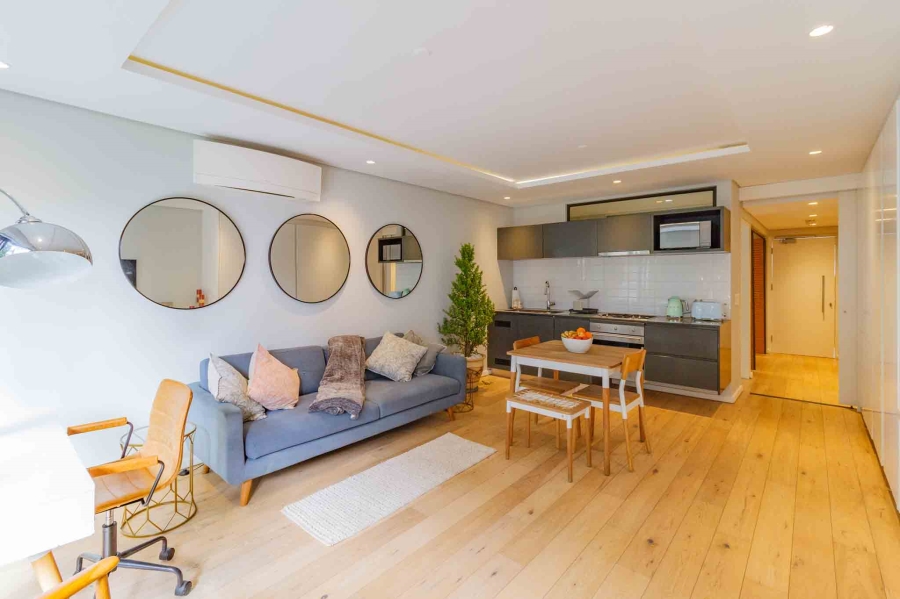 1 Bedroom Property for Sale in Sea Point Western Cape